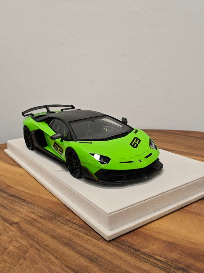 Lamborghini Aventador SVG 63 2018 Verde Scandal 1:18 - Image 2