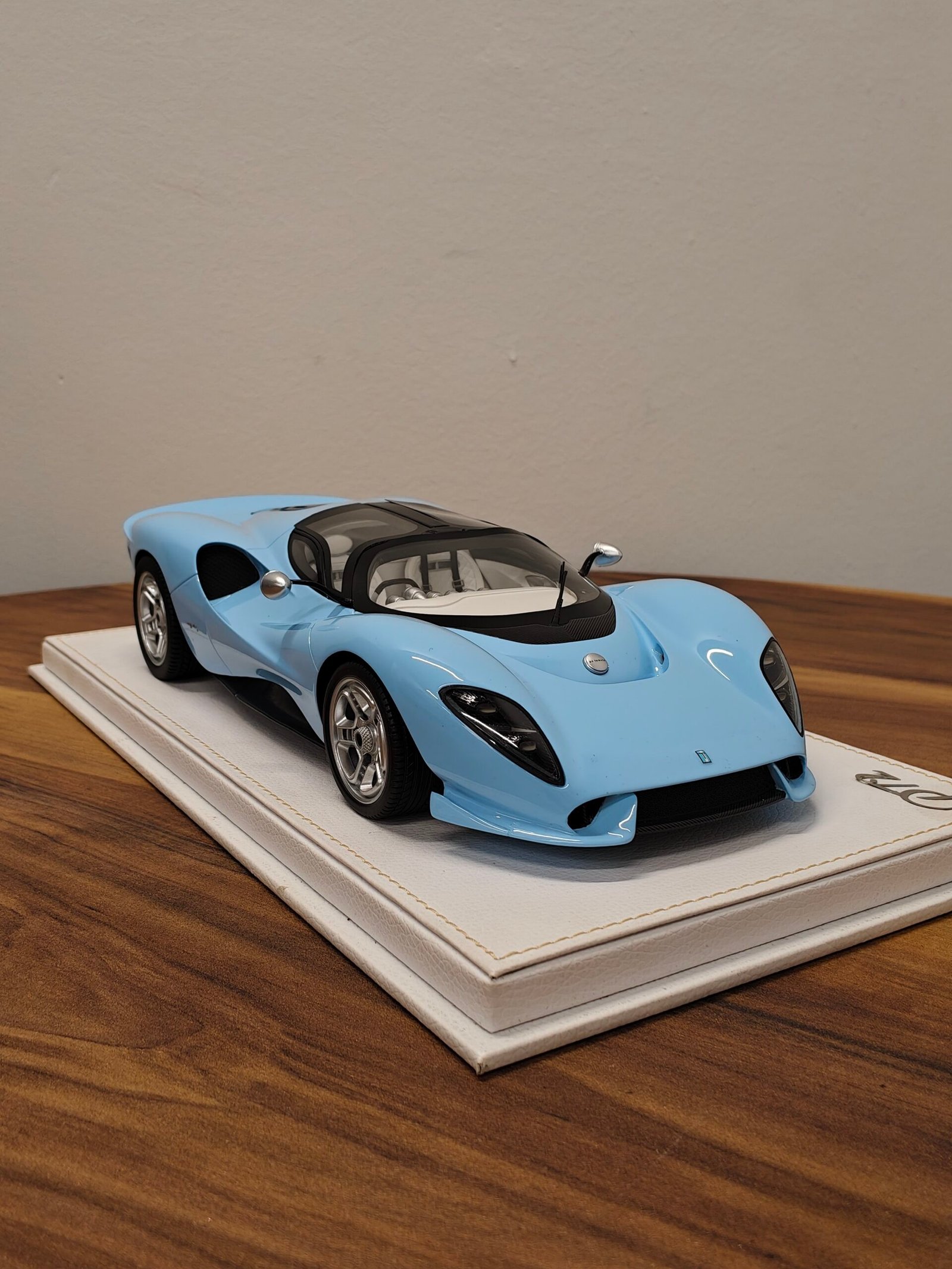Lamborghini PT2 T Detomaso 1:18 Light Blue - Image 2