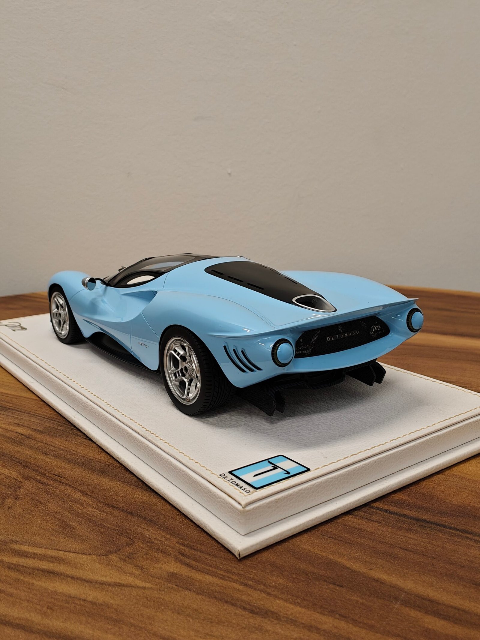 Lamborghini PT2 T Detomaso 1:18 Light Blue - Image 4