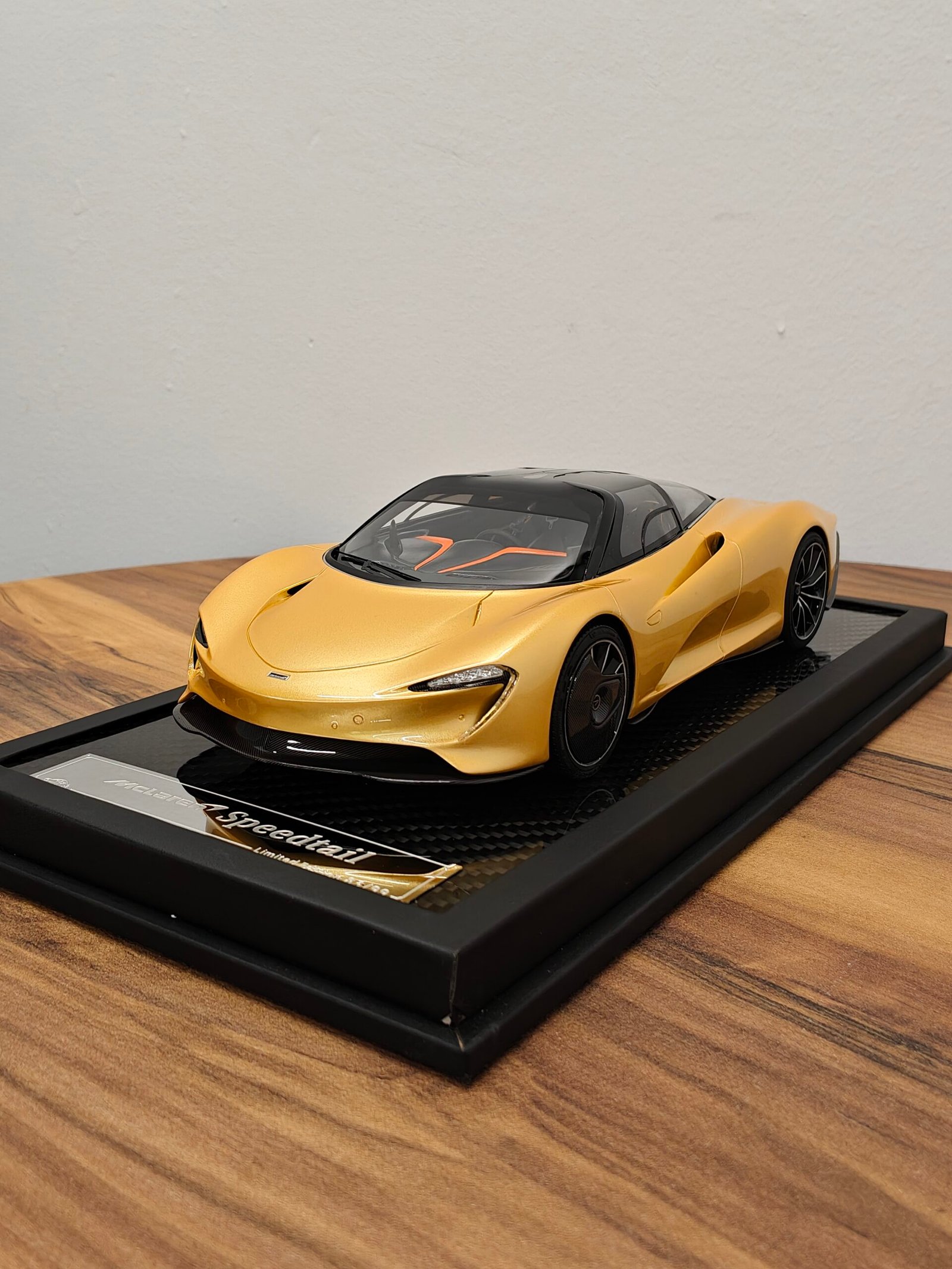 McLaren Speedtail 1:18 Gold Decals