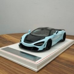 McLaren 720S Vorsteiner 1:18 Muriwai White