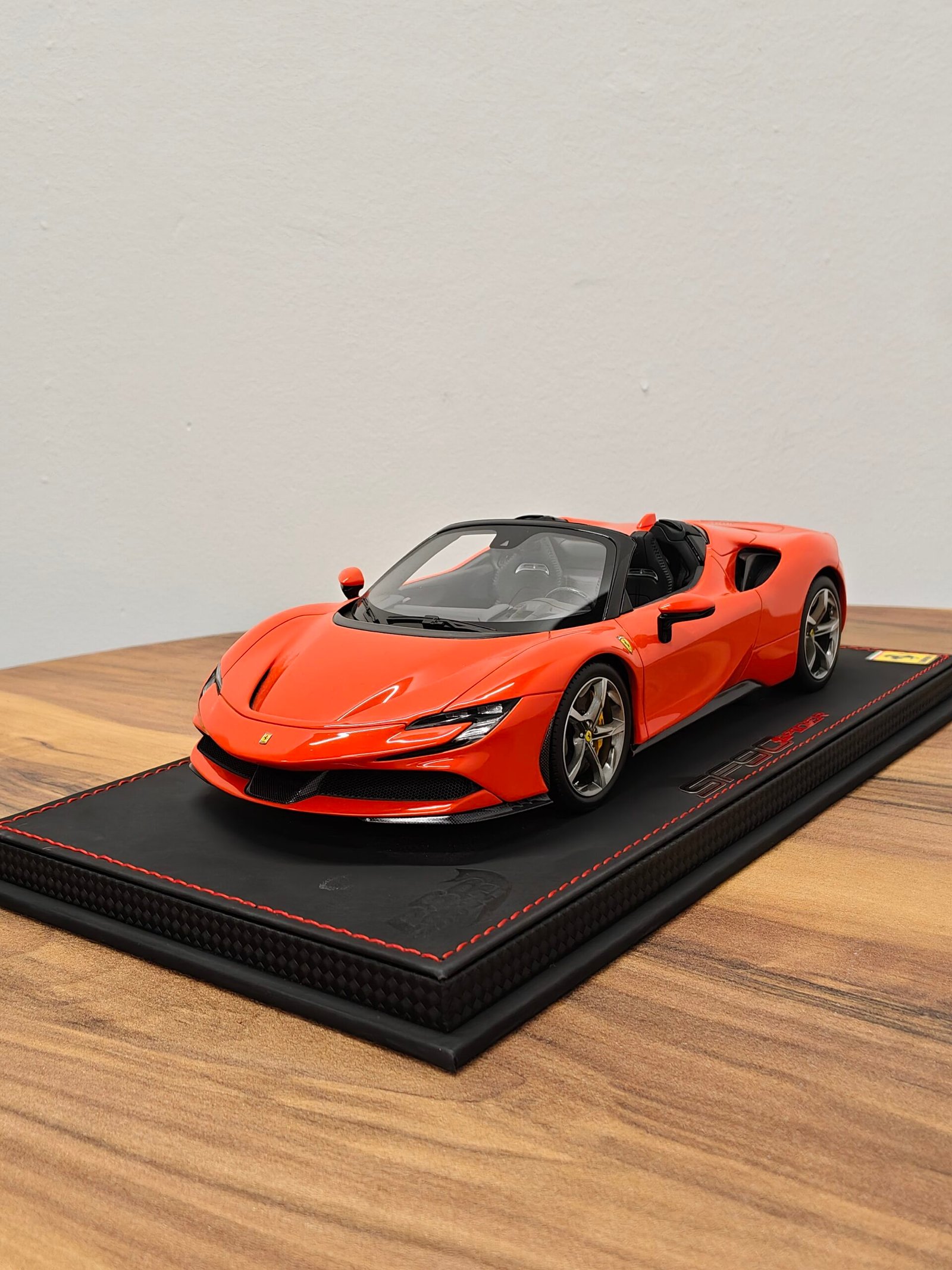 Ferrari SF90 Spider 1:18 Rosso Fiorano