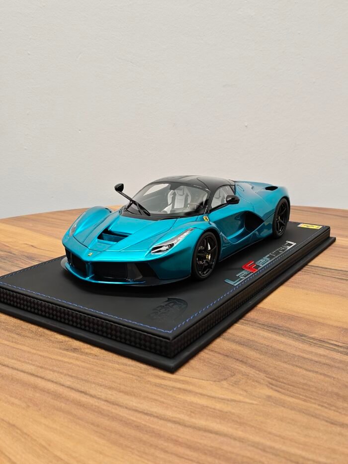 Ferrari La Ferrari 1:18 Chrome Blue