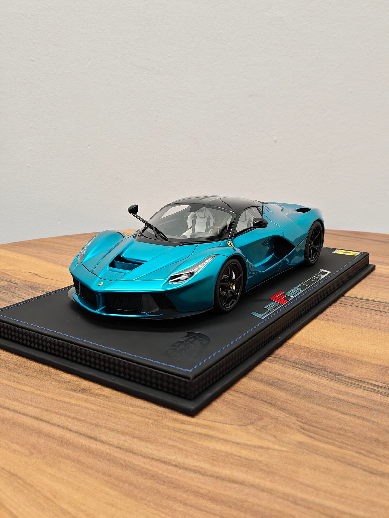 Ferrari La Ferrari 1:18 Chrome Blue