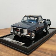 GMC Pickup Sierra Classic 1986 Dark Blue 1:18