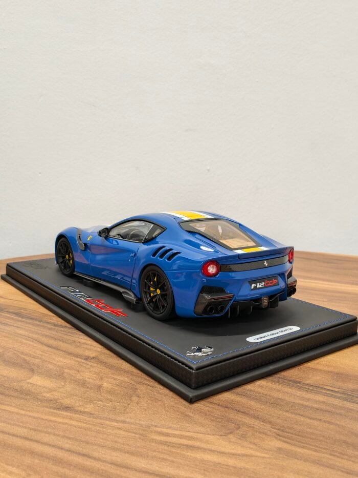 Ferrari F12 TDF 1:18 Blue - Image 4