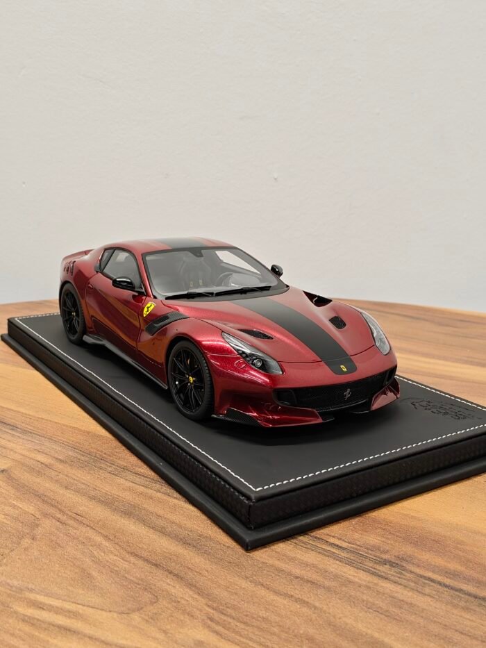 Ferrari F12 TDF Rosso Rubino Mica 1:18 - Image 2