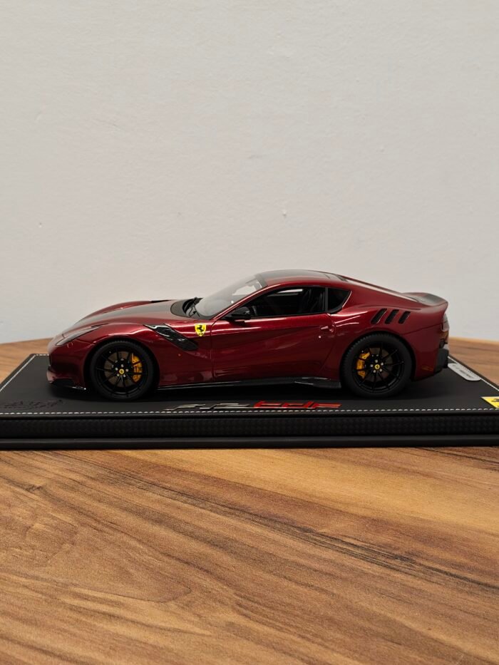 Ferrari F12 TDF Rosso Rubino Mica 1:18 - Image 3