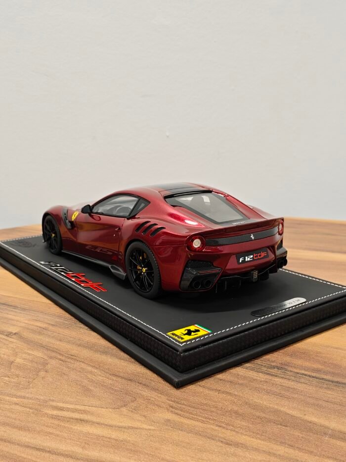 Ferrari F12 TDF Rosso Rubino Mica 1:18 - Image 4