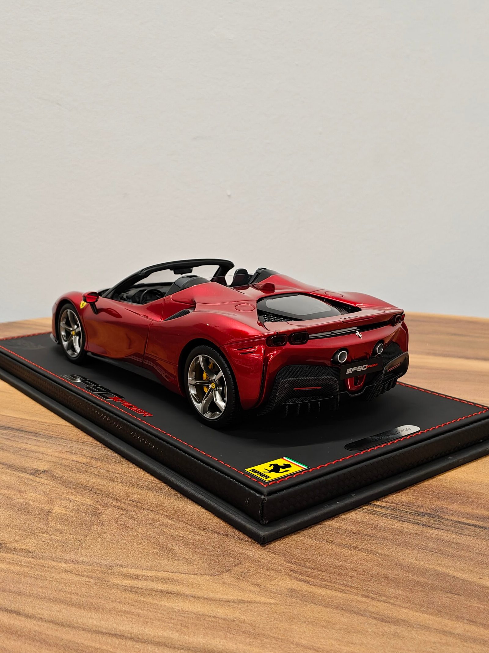 Ferrari SF90 Spider 1:18 Rosso Dino - Image 4