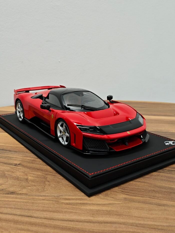 Ferrari F80 (Red) 1:18 - Image 2