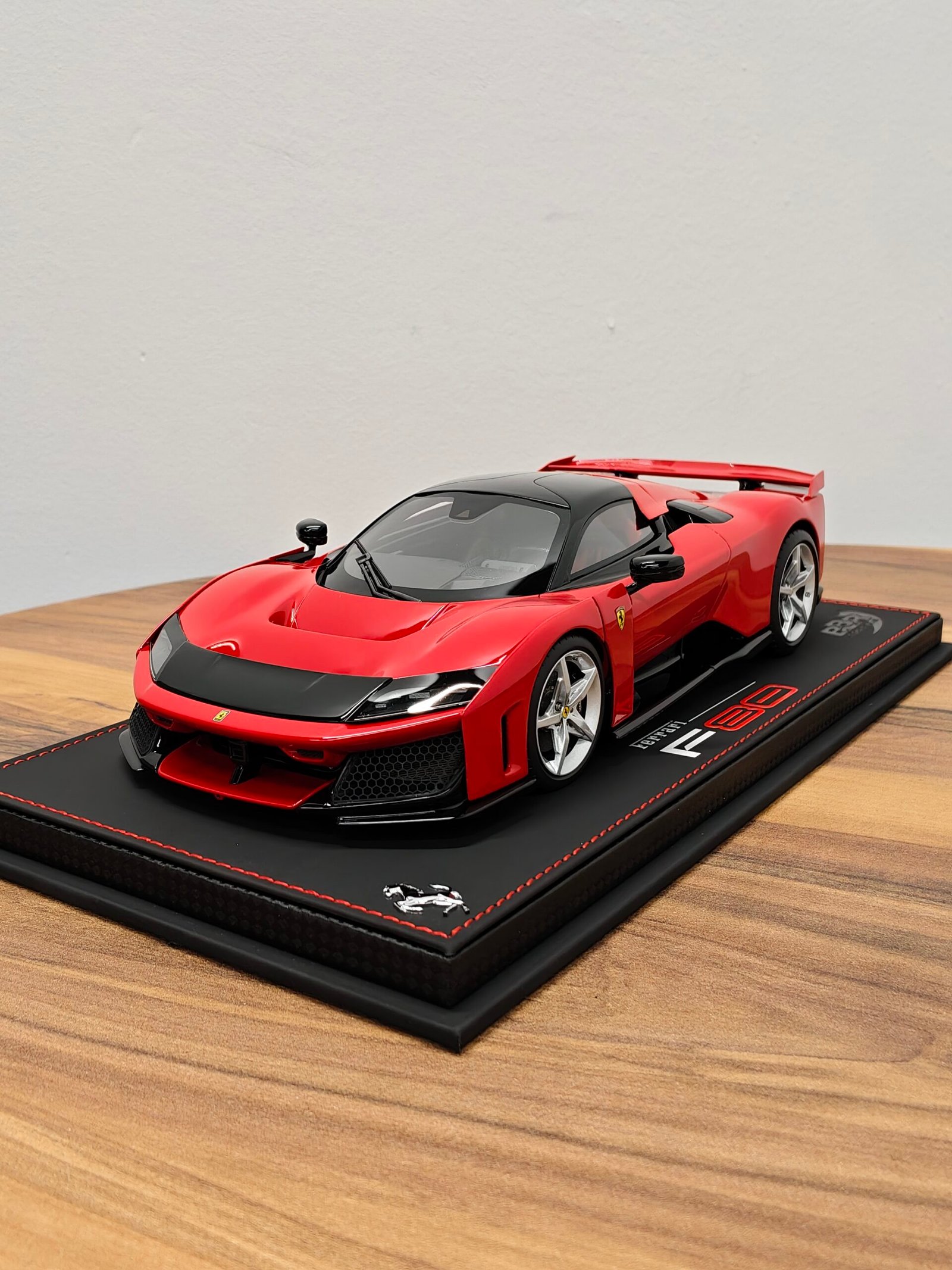 Ferrari F80 (Red) 1:18