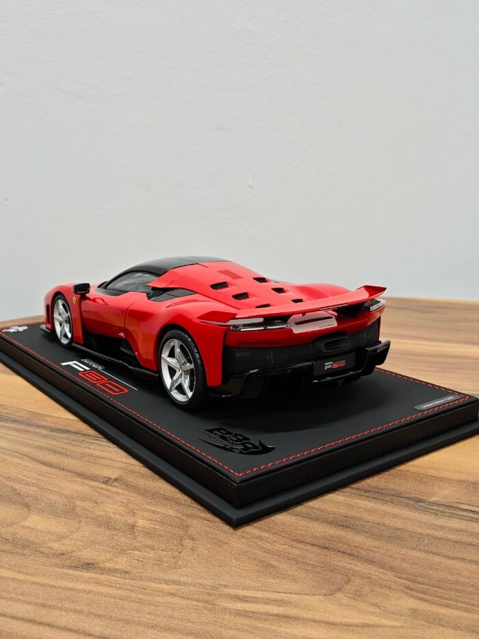 Ferrari F80 (Red) 1:18 - Image 4