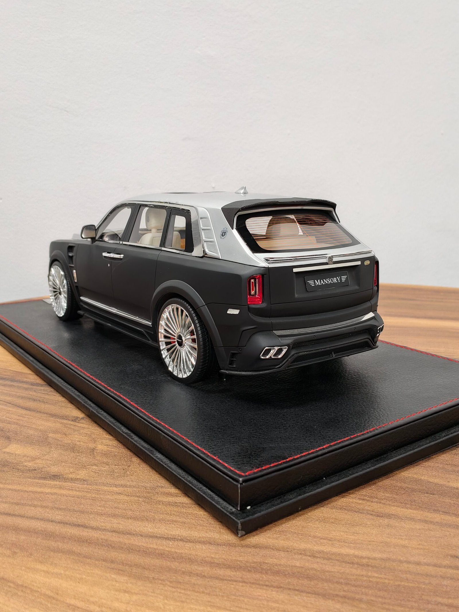 Rolls Royce Ghost 1:18 Silver Metallic Black - Image 4