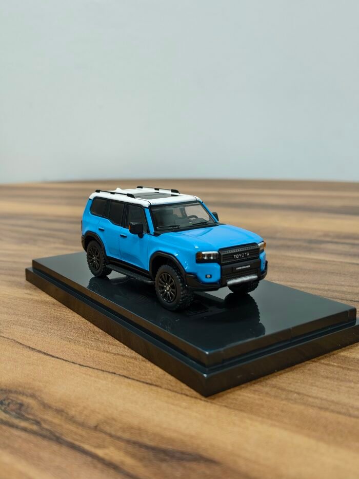 Toyota Land Cruiser 250 Prado (Blue) 1:64 - Image 2