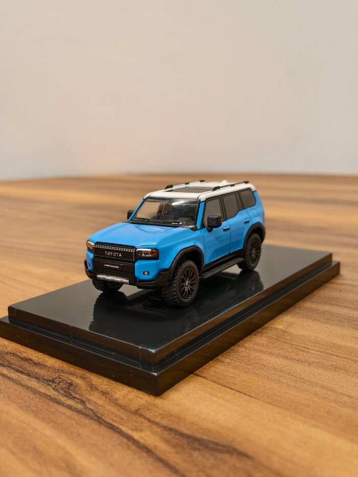 Toyota Land Cruiser 250 Prado (Blue) 1:64