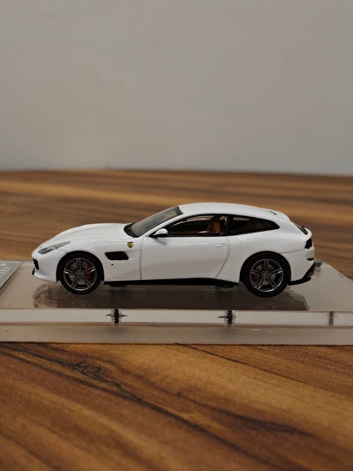 Ferrari GTC4 Lusso Phantom Knights (White) 1:64 - Image 3
