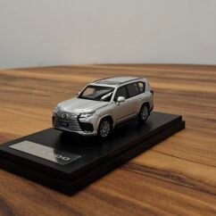 Lexus LX600 Silver 1:64