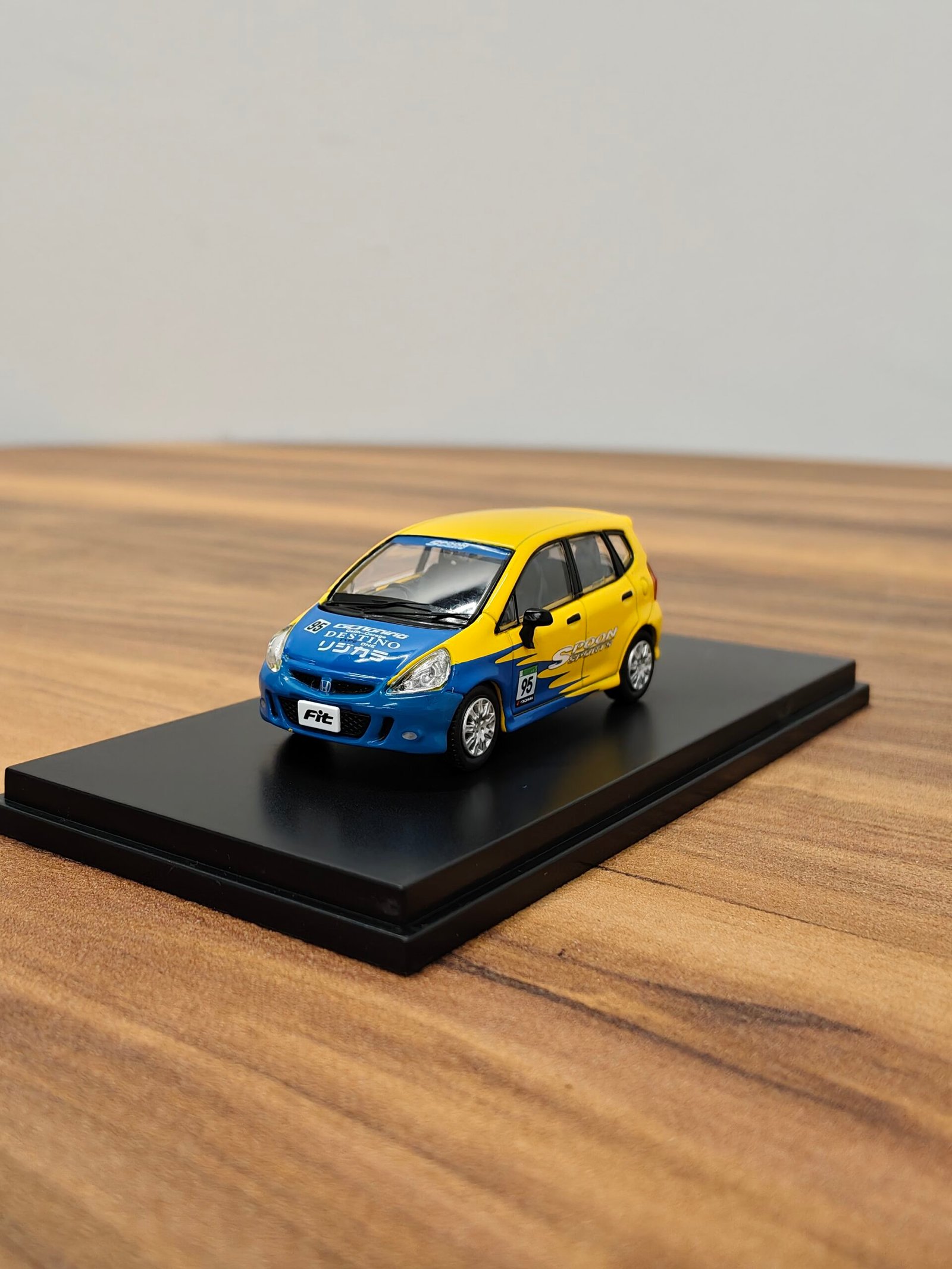 Honda 95 Fit Yellow with Blue 1:64