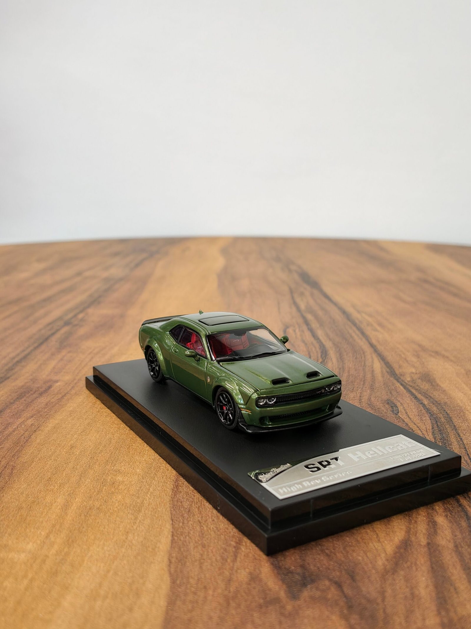 SRT Hellcat Stance Hunters 1:64 - Image 2
