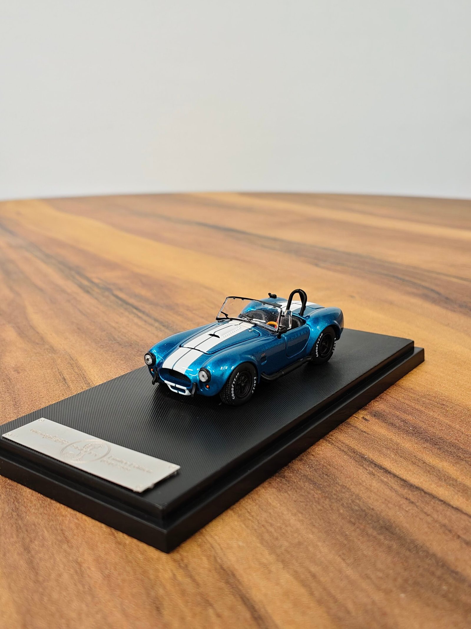 Shelby Cobra 427S/C (Blue) 1:64