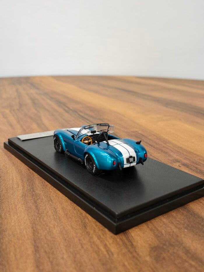 Shelby Cobra 427S/C (Blue) 1:64 - Image 4