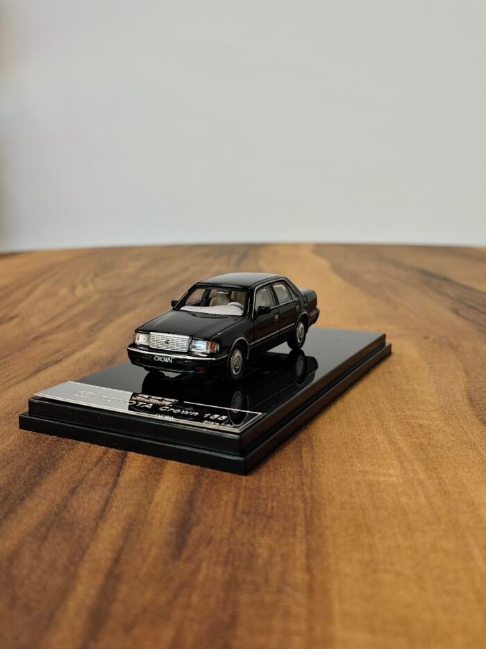 Toyota Crown JZS155 (Black) 1:64