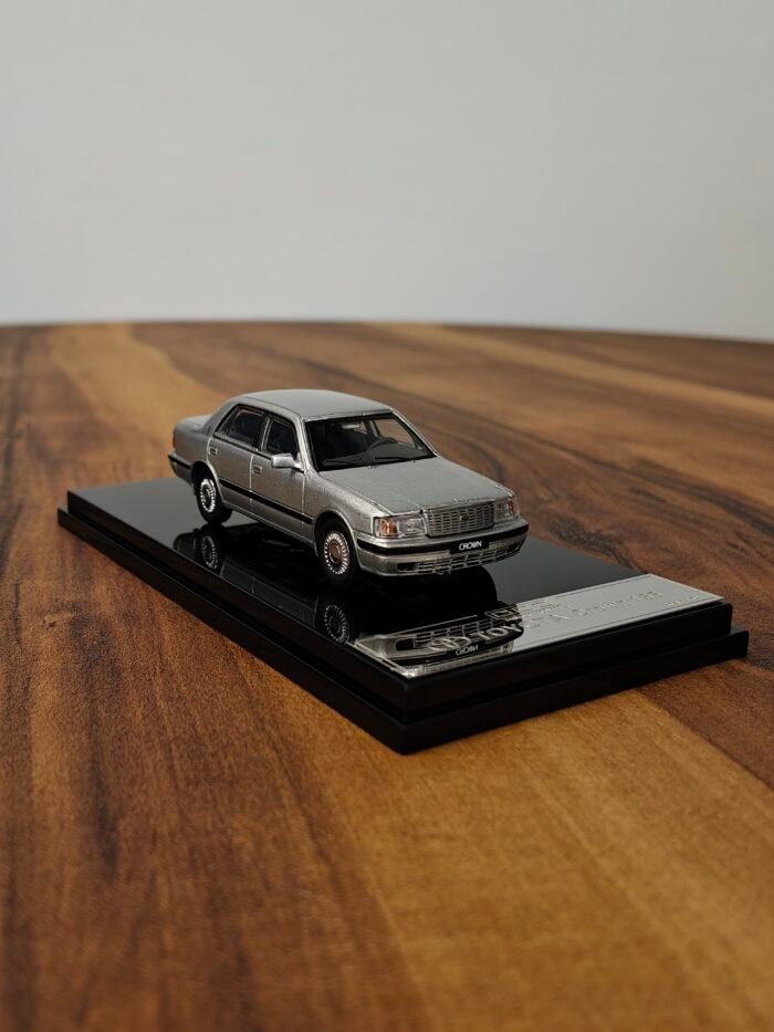 Toyota Crown JZS155 (Silver) 1:64 - Image 2