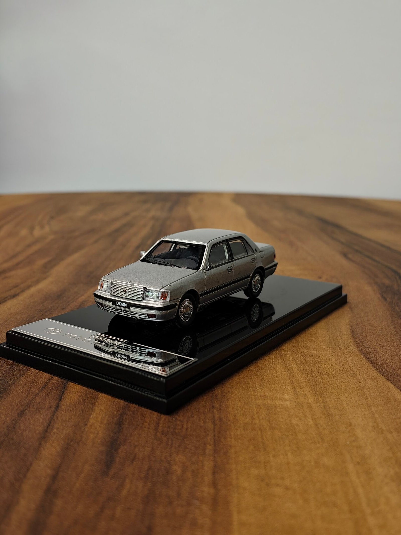 Toyota Crown JZS155 (Silver) 1:64