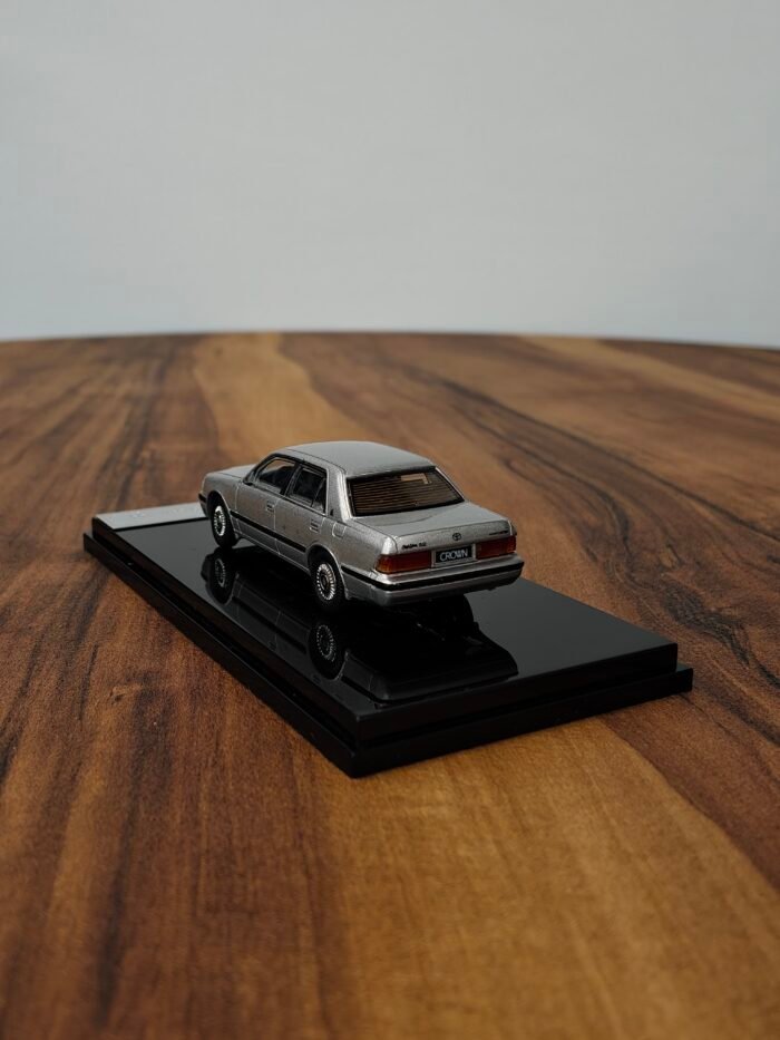 Toyota Crown JZS155 (Silver) 1:64 - Image 4