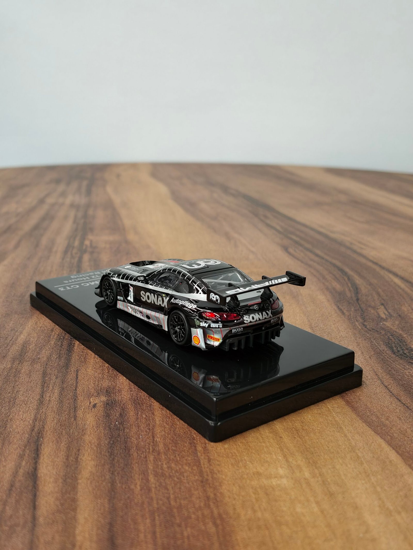 Mercedes-AMG GT3 2021 Gulf 12 Hours Ram Racing 1:64 Black - Image 4