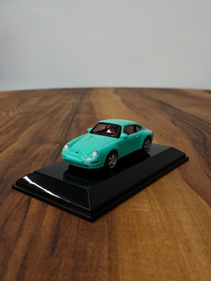 Porsche 993 Cabrio Coupe 1:64 light green