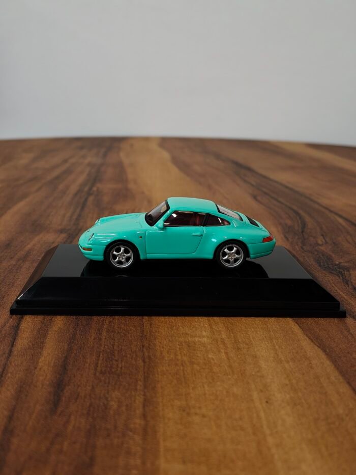 Porsche 993 Cabrio Coupe 1:64 light green - Image 3