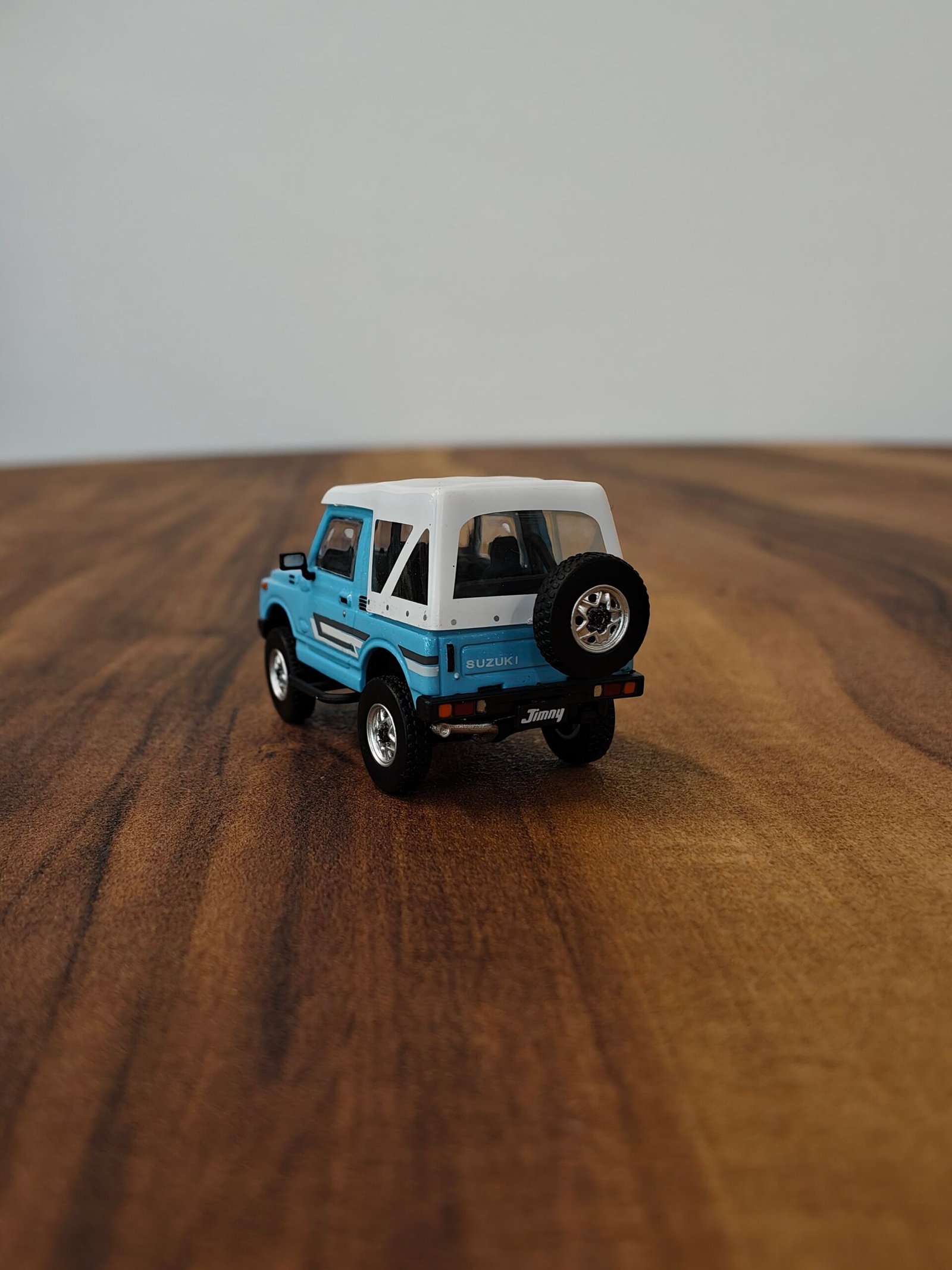 Suzuki Jimny  Js11(Light Blue) 1:64 - Image 4