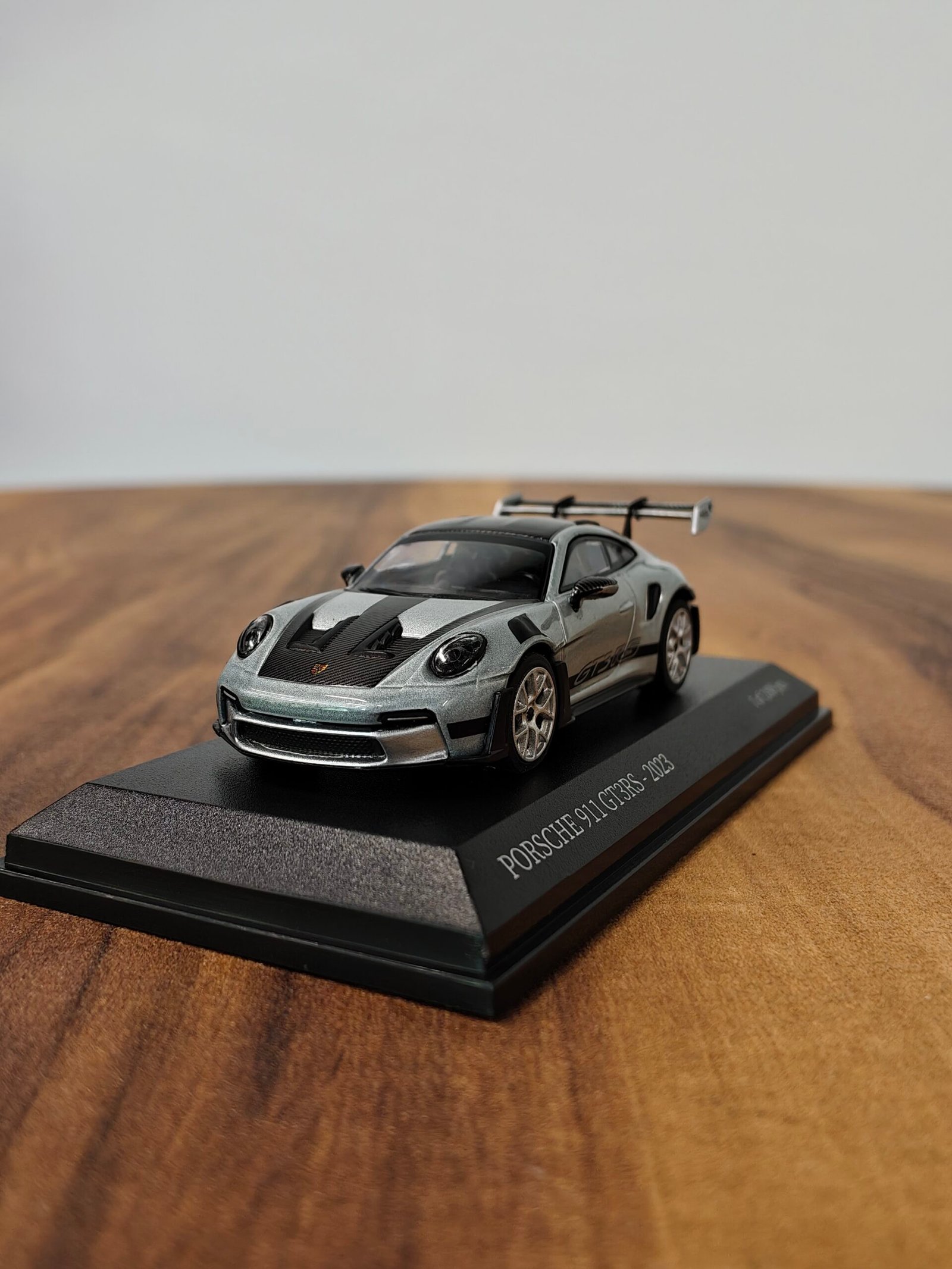 Porsche 911 GT3RS-2023 Silver 1:64