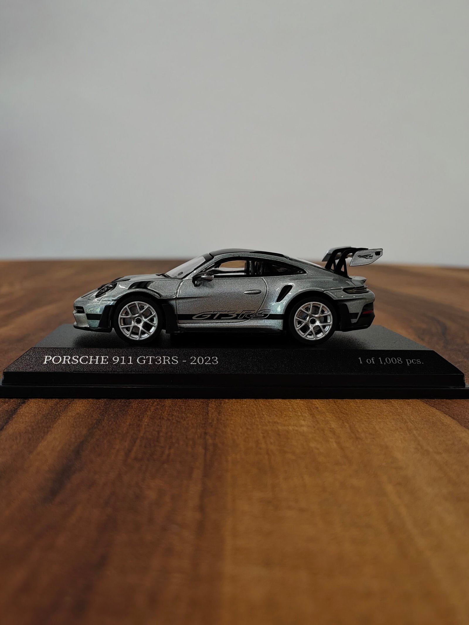 Porsche 911 GT3RS-2023 Silver 1:64 - Image 4