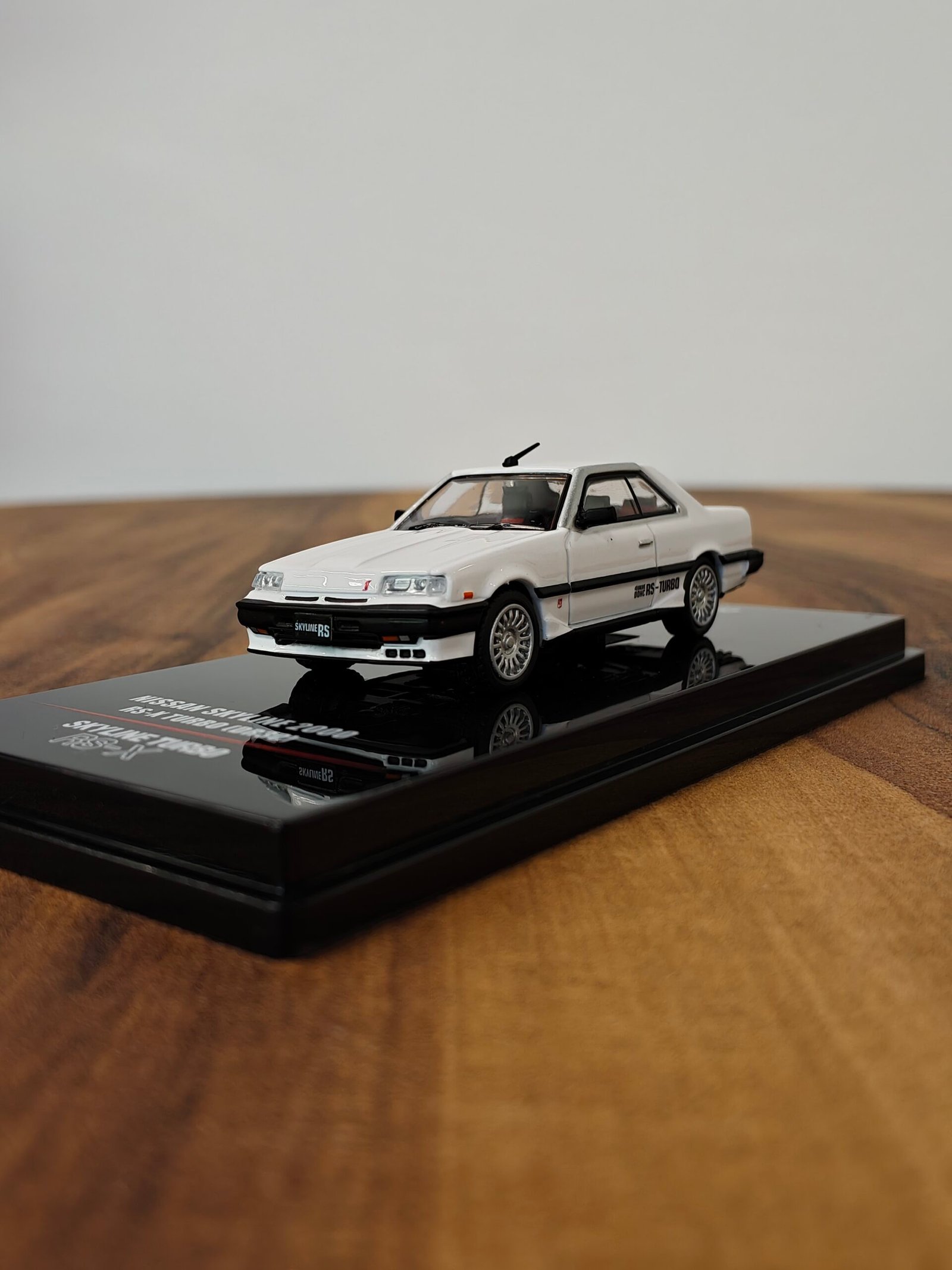 Nissan Skyline2000 RS-X Turbo (DR30) White 1:64