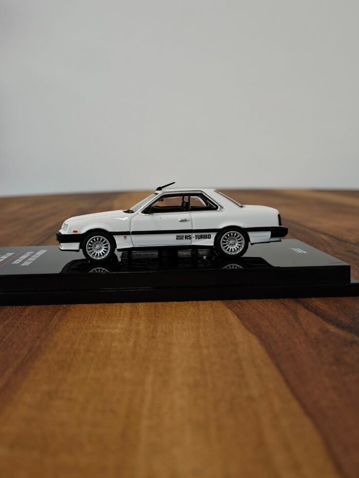 Nissan Skyline2000 RS-X Turbo (DR30) White 1:64 - Image 3