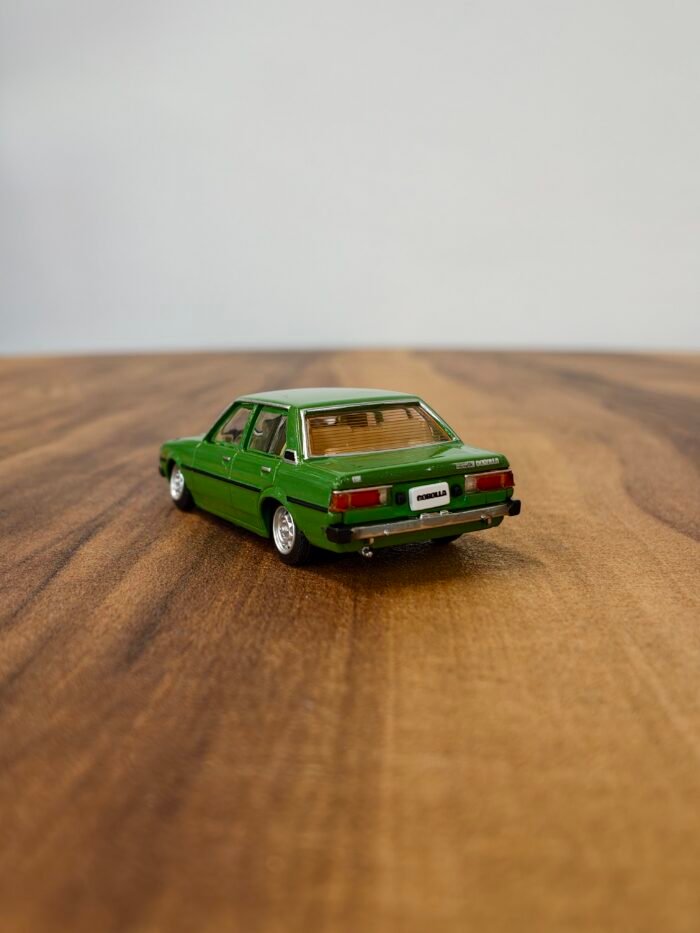 Toyota Corolla E70 (Green) 1:64 - Image 4
