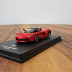 Ferrari LaFerrari 1:64 Red