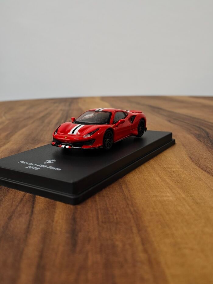 Ferrari 488 Pista 1:64 Red