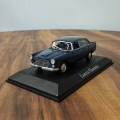 Lancia Flaminia (Dark Blue) 1:43