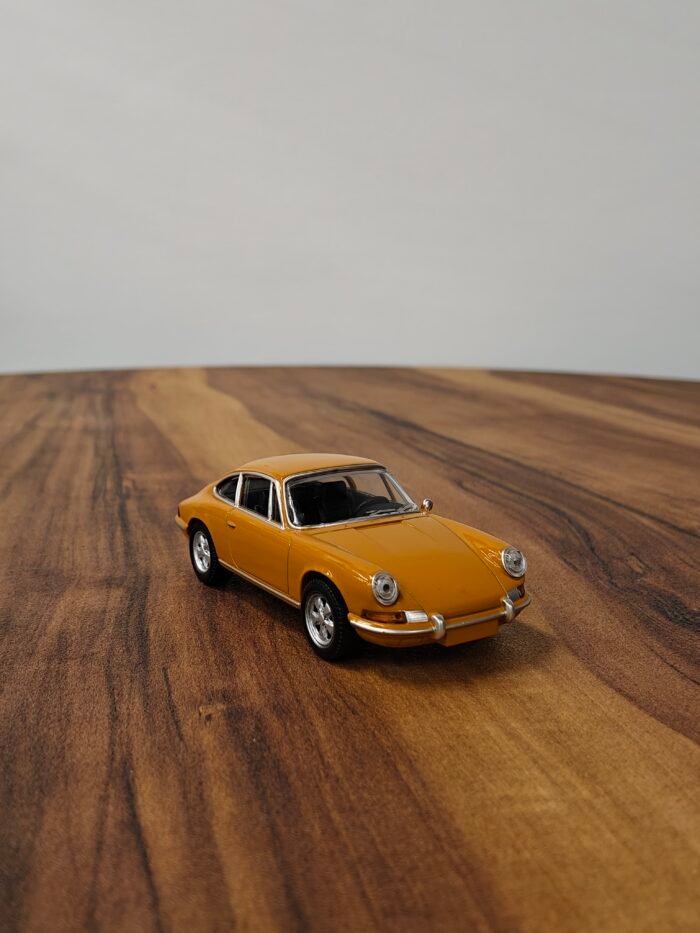 Porsche 911 Gt3 2003 Yellow 1:43 - Image 2