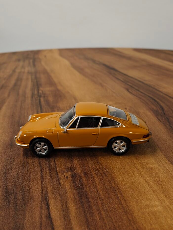 Porsche 911 Gt3 2003 Yellow 1:43 - Image 3