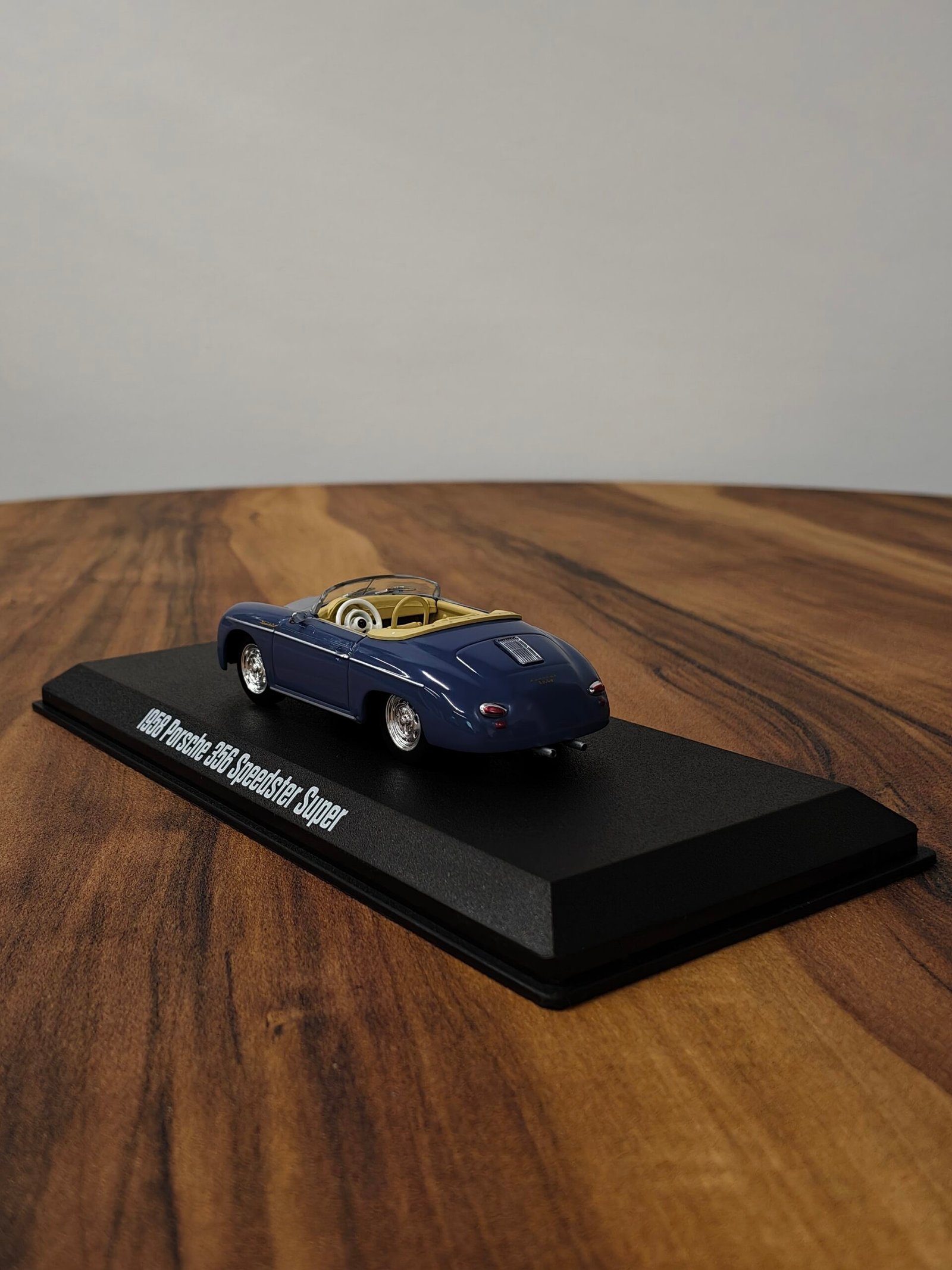 1958 porsche 356 speedster super (Blue) 1:43 - Image 4