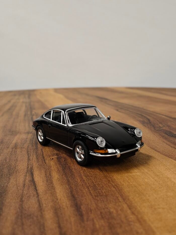 Porsche 911 Black 1:43 - Image 2