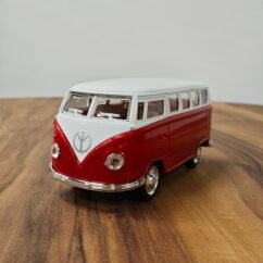 Volkswagen Van Samba\Bus (Red) 1:24