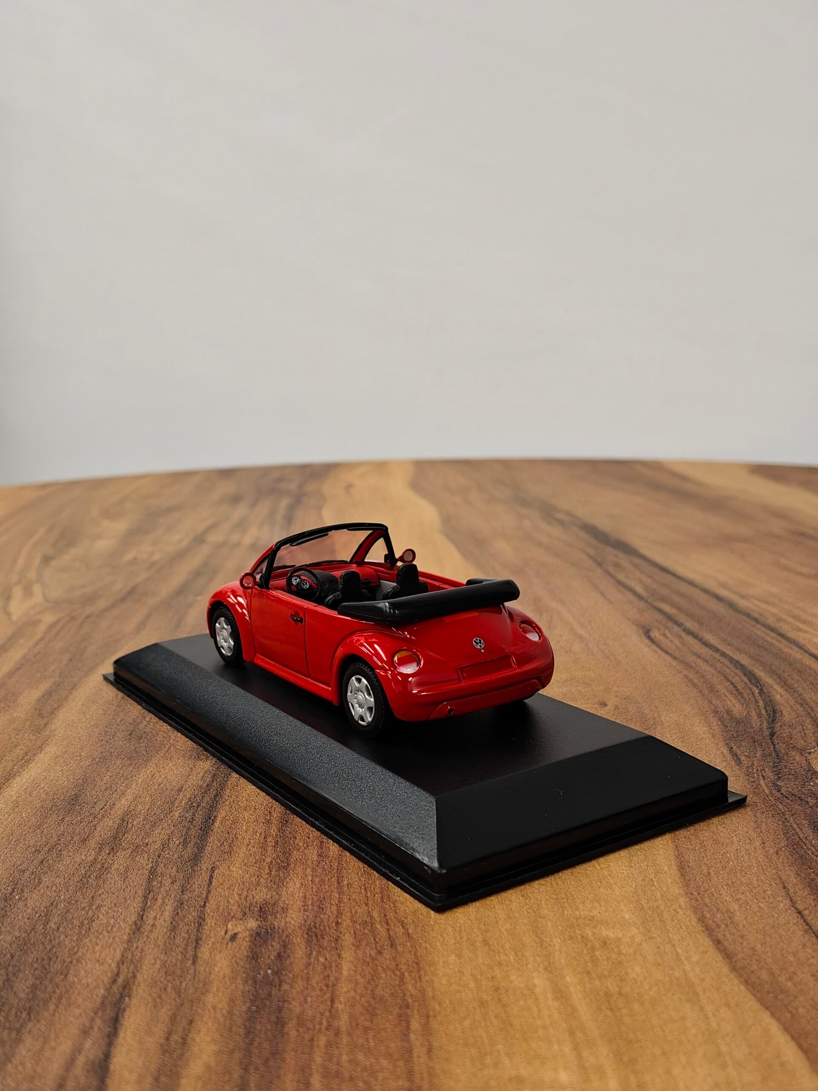 Volkswagen New Beetle Cabriolet 1994 (Red) 143 - Image 4