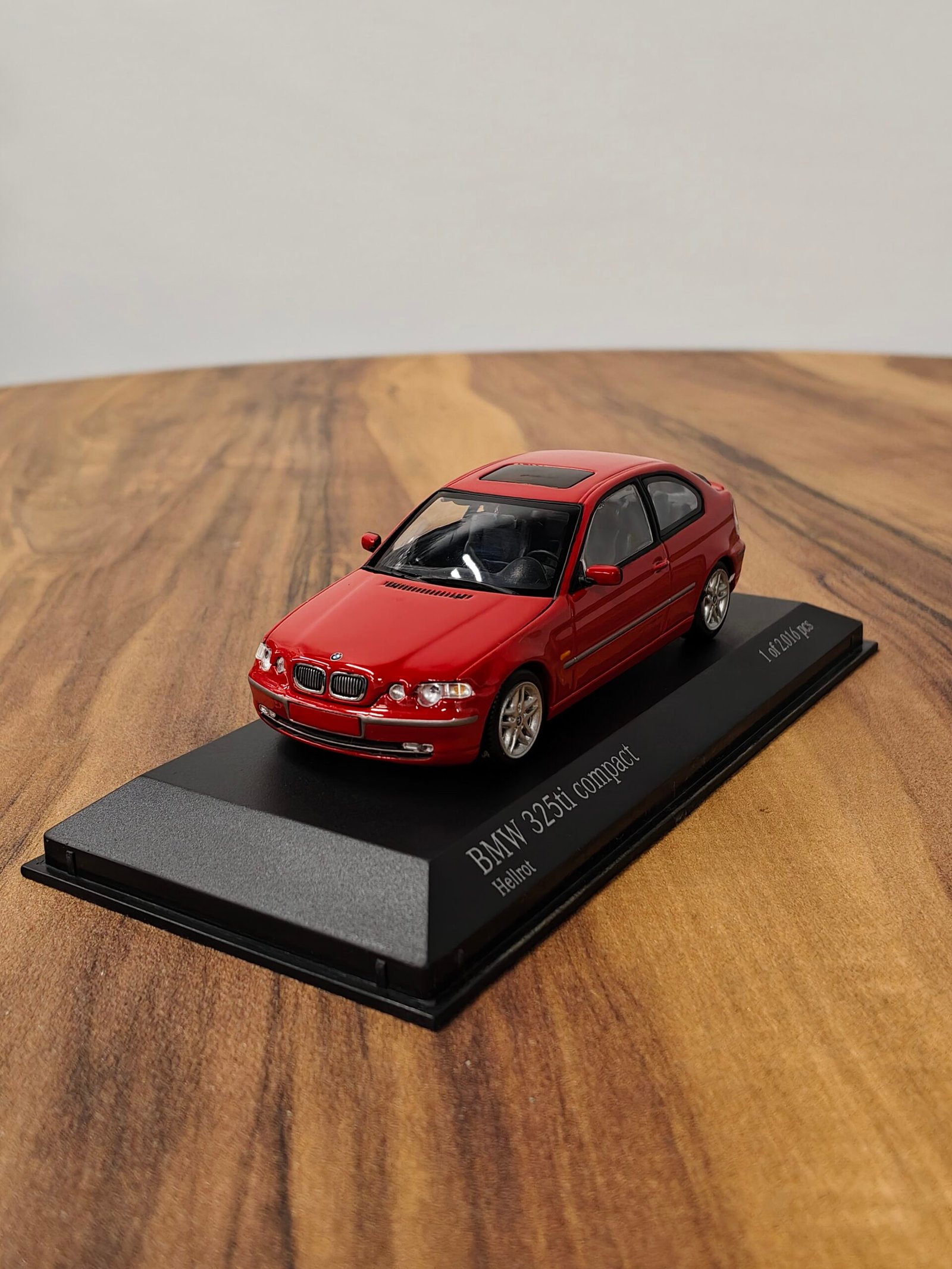 2000 BMW 325ti 1:43