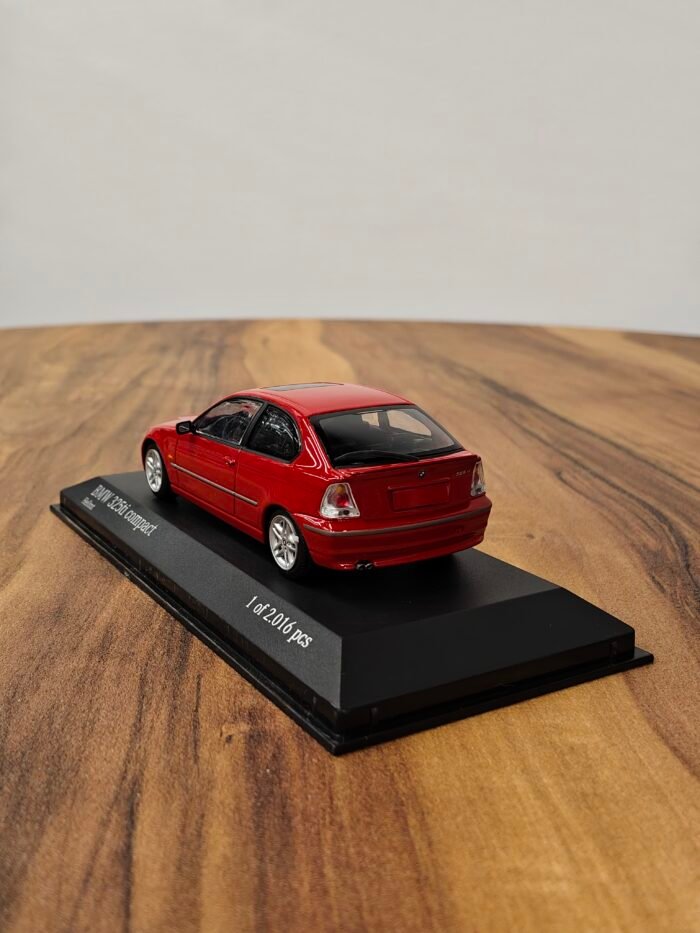 2000 BMW 325ti 1:43 - Image 4